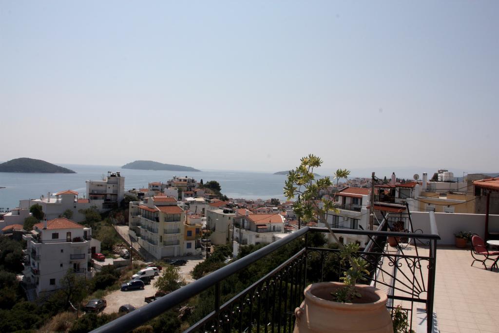 Rania Skiathos